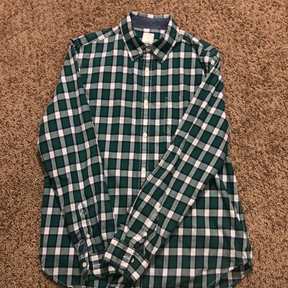 Green checkerboard Gap button down shirt